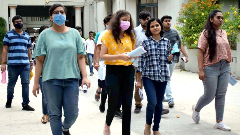 How to Crack IIT-JEE: Expert Tips for Tackling India's Toughest Examination 15 IIT-JEE