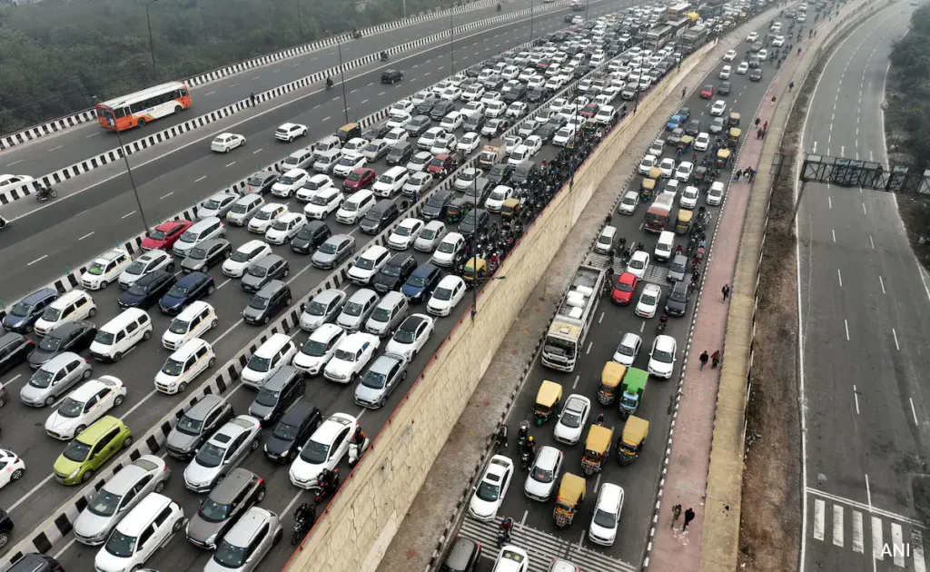 Police Warn Commuters to Brace for Traffic Jams Amid Farmers' 'Delhi Chalo' March 15 Farmers Delhi Chalo