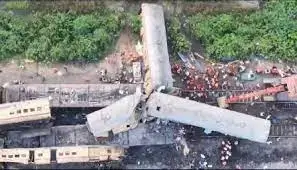 Railway Minister Blames Train Collision on Driver Watching Cricket on Phone 15 Railway Minister Blames Train Collisio