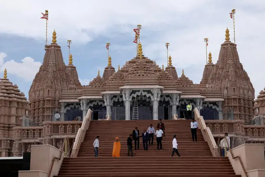 BAPS Hindu Temple in Abu Dhabi Welcomes 65,000 Visitors on First Sunday of Public Opening 16 BAPS Hindu Temple in Abu Dhabi Welcomes 65,000 Visitors on First Sunday of Public Opening