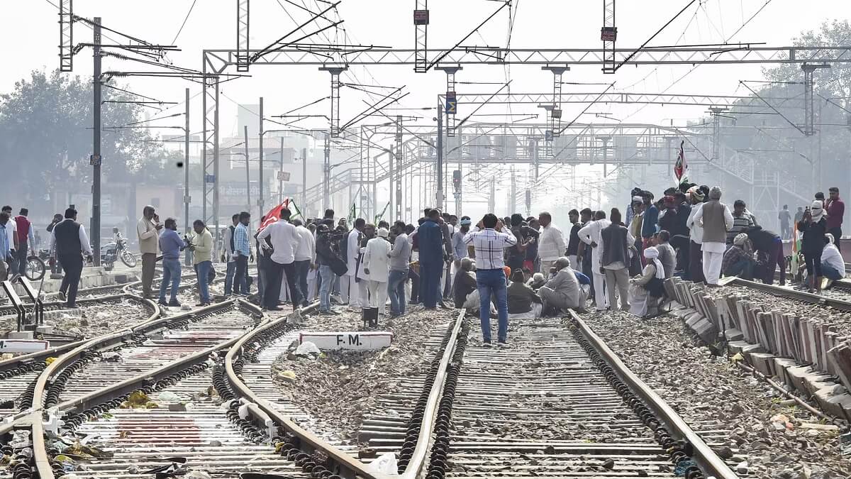 'Delhi Chalo' March Set for March 6, 'Rail Roko' Protest Scheduled for March 10 15 Rail Roko