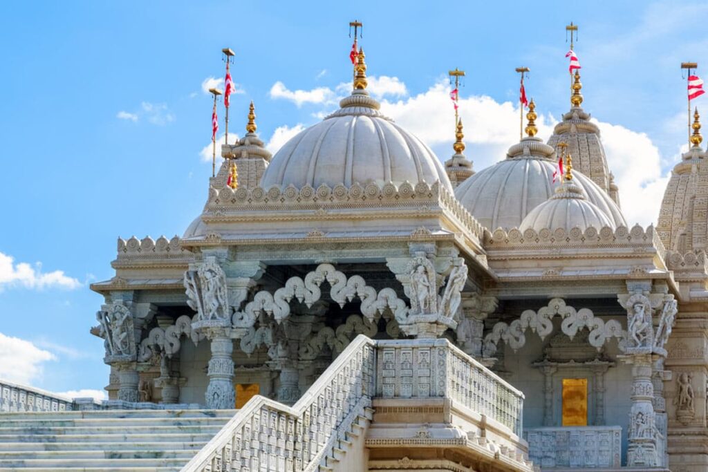 BAPS Hindu Temple in Abu Dhabi Welcomes 65,000 Visitors on First Sunday of Public Opening 3 BAPS Hindu Temple in Abu Dhabi Welcomes 65,000 Visitors on First Sunday of Public Opening