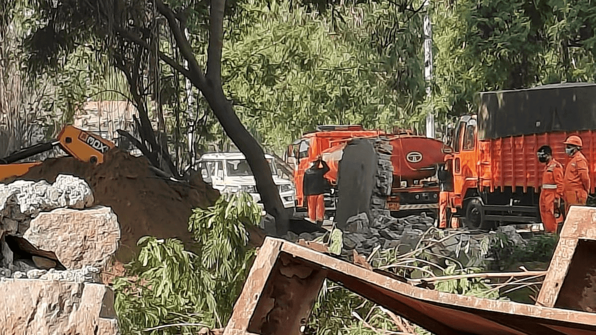 Rescue Efforts Underway After Person Trapped in 40 Foot Deep Borewell in Delhi 14 Rescue Efforts Underway After Person Trapped in 40 Foot Deep Borewell in Delhi