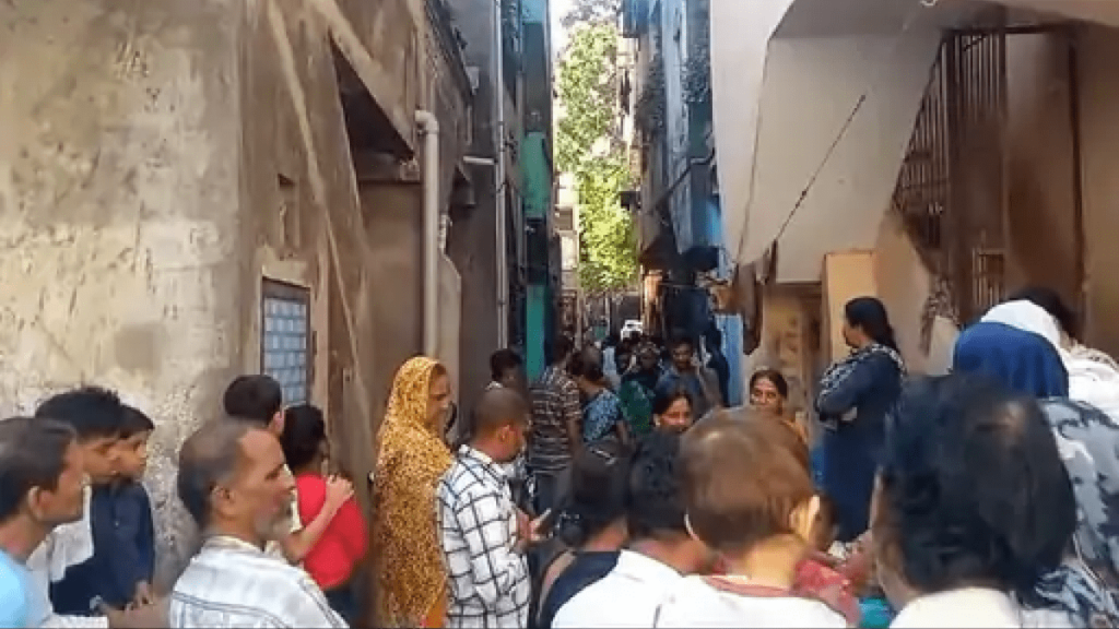 Tragic Incident in Surat_ Man Ends Life After Killing Wife and Son