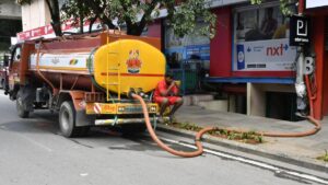 Bengaluru Water Crisis: Hotel Manager Warns of Potential Food Service Disruption 27 Bangalore water crisis
