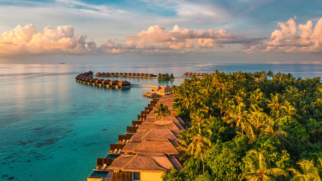 Maldives Tourism Hit: Indian Tourist Numbers Dip 33% Amid Diplomatic Row; Top Visiting Country Revealed 1 Maldives