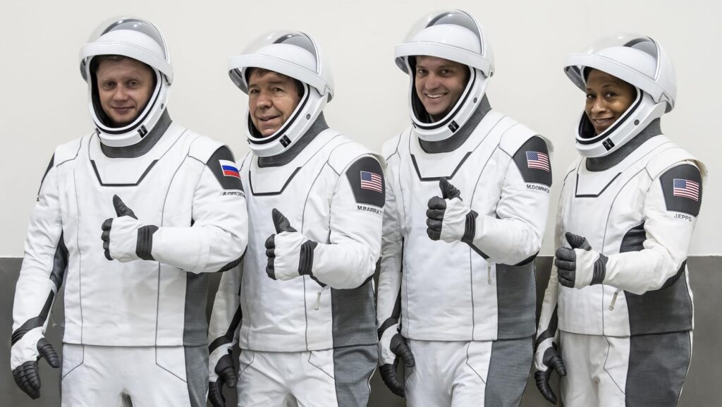 SpaceX Mission Success: Four Astronauts Return Safely to Earth After 6-Month ISS Expedition 1 SpaceX