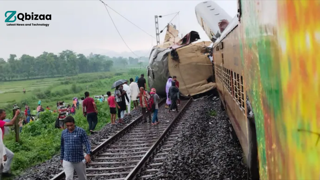 25 wounded and 5 killed after a cargo train crashes with the Kanchenjunga Express 15 Frame 413